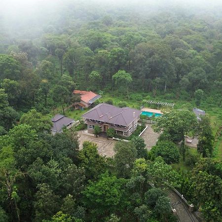 Coffee & Mist Luxury Villa- Comp Breakfast, Pool, Lounge, And Coffee Estate By Stayvista Madikeri Dış mekan fotoğraf