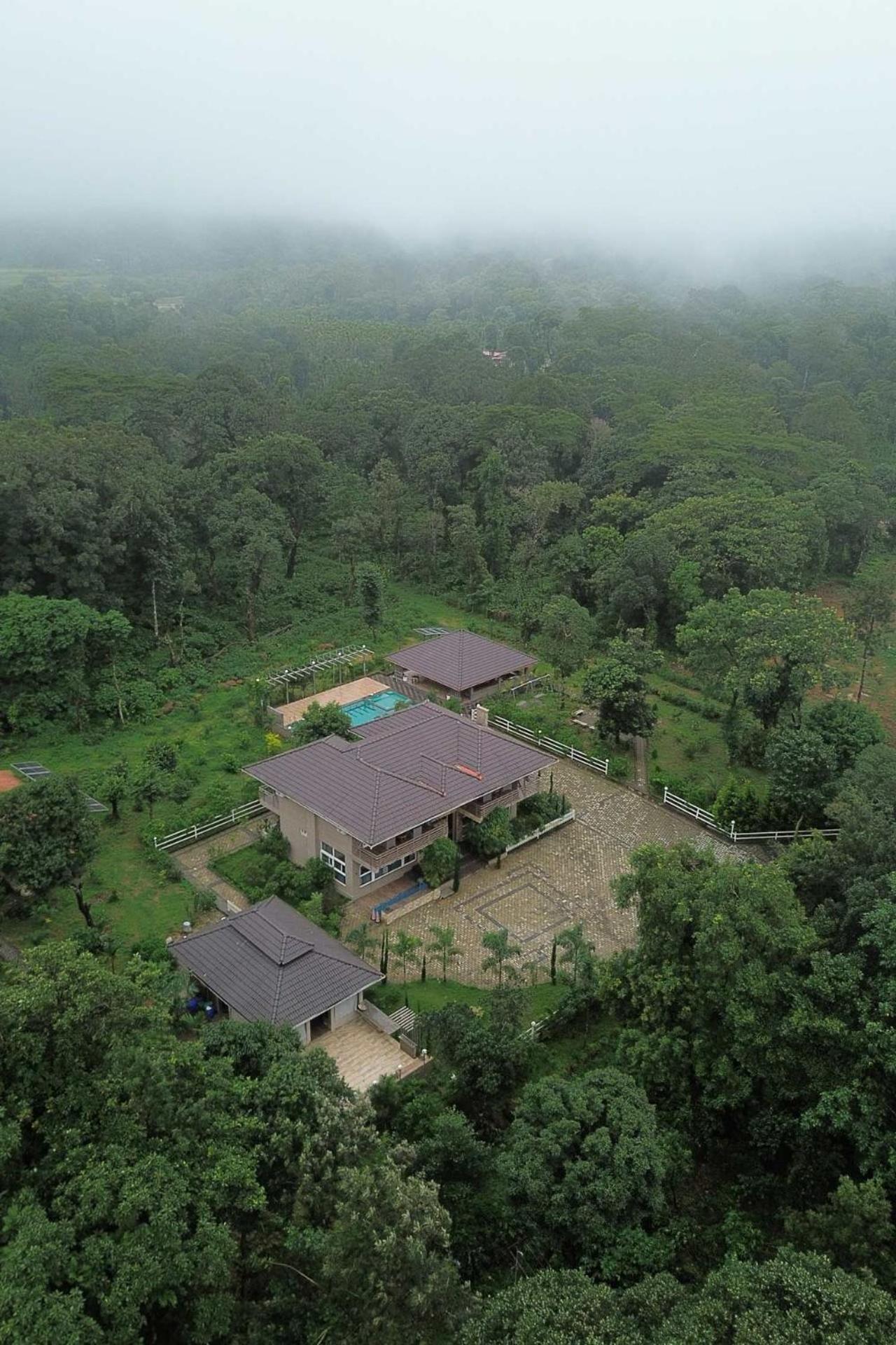 Coffee & Mist Luxury Villa- Comp Breakfast, Pool, Lounge, And Coffee Estate By Stayvista Madikeri Dış mekan fotoğraf