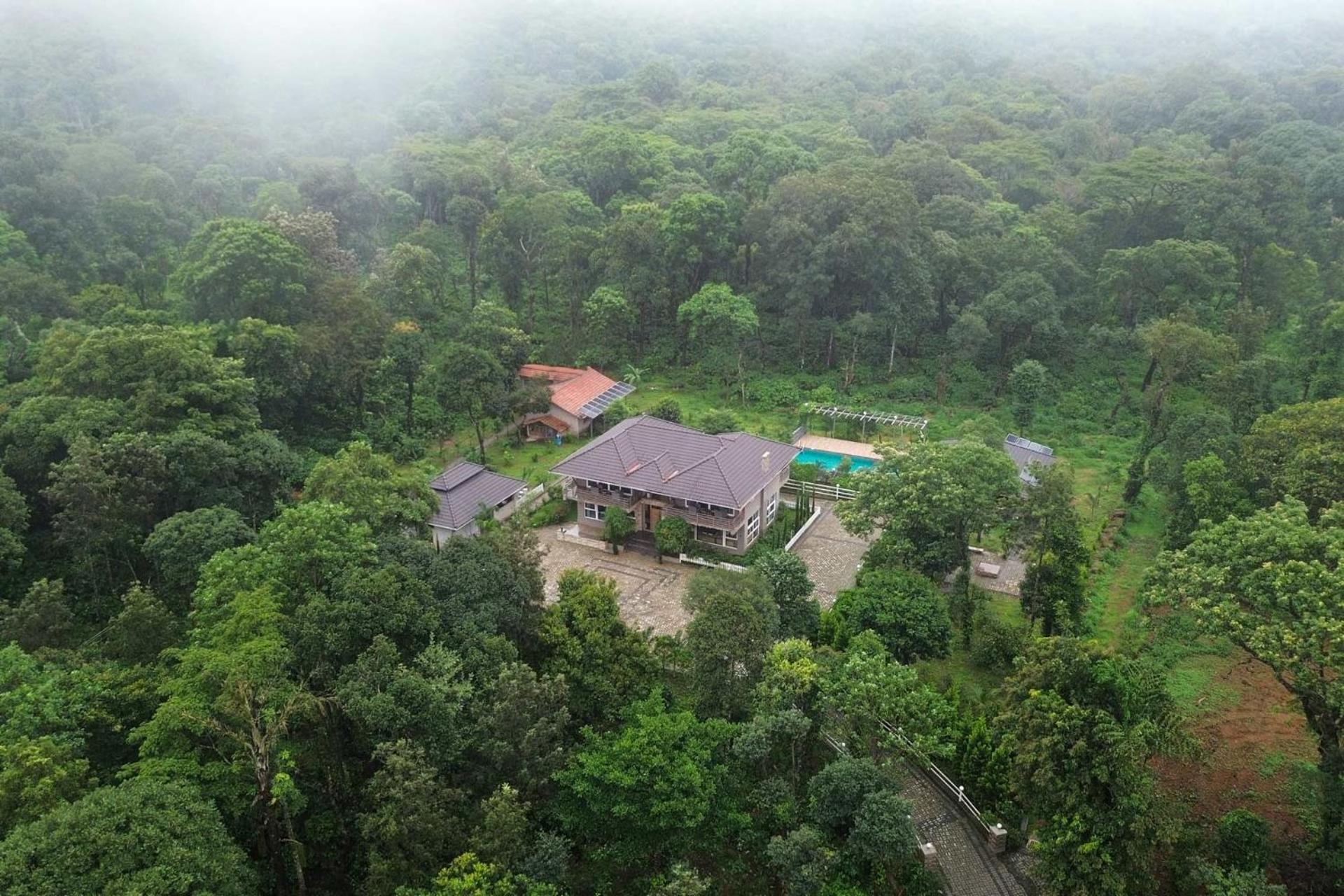 Coffee & Mist Luxury Villa- Comp Breakfast, Pool, Lounge, And Coffee Estate By Stayvista Madikeri Dış mekan fotoğraf